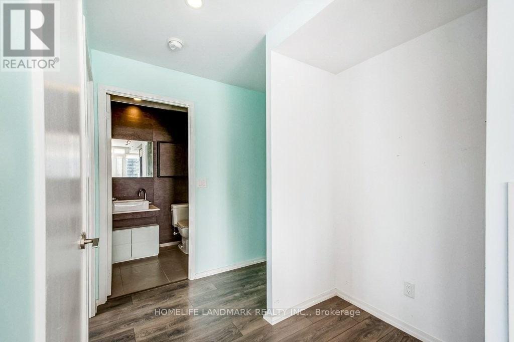 2207 - 75 St Nicholas Street, Toronto, ON - Indoor Photo Showing Other Room