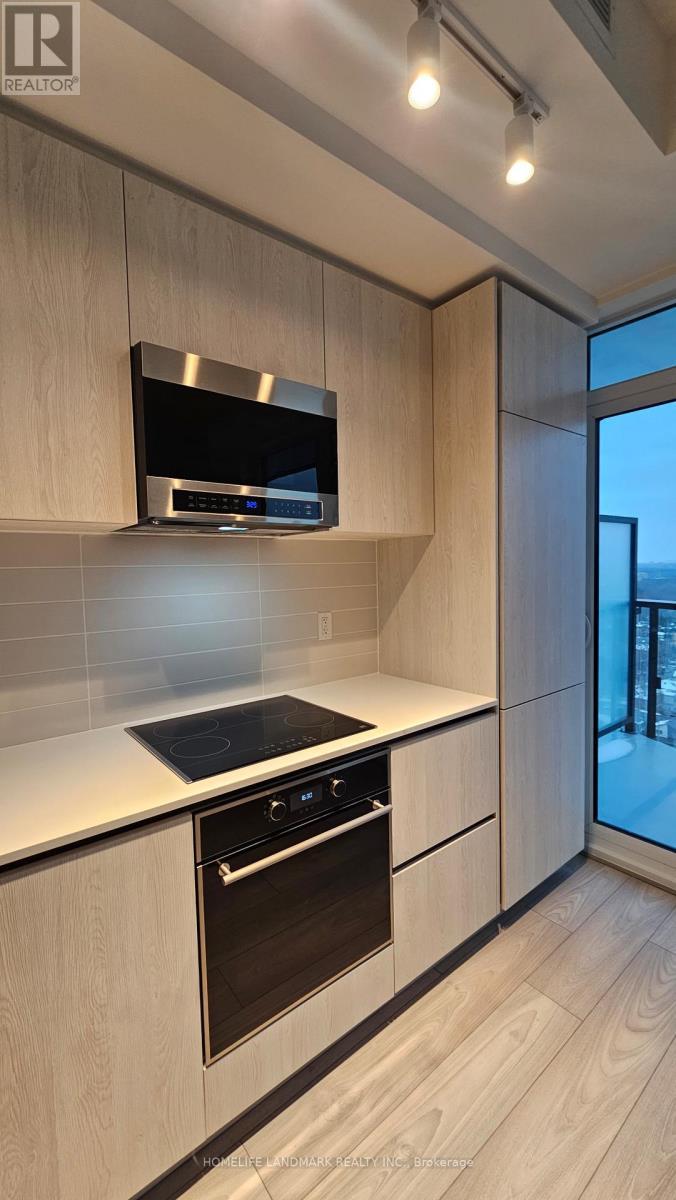 1603 - 110 Broadway Avenue, Toronto, ON - Indoor Photo Showing Kitchen