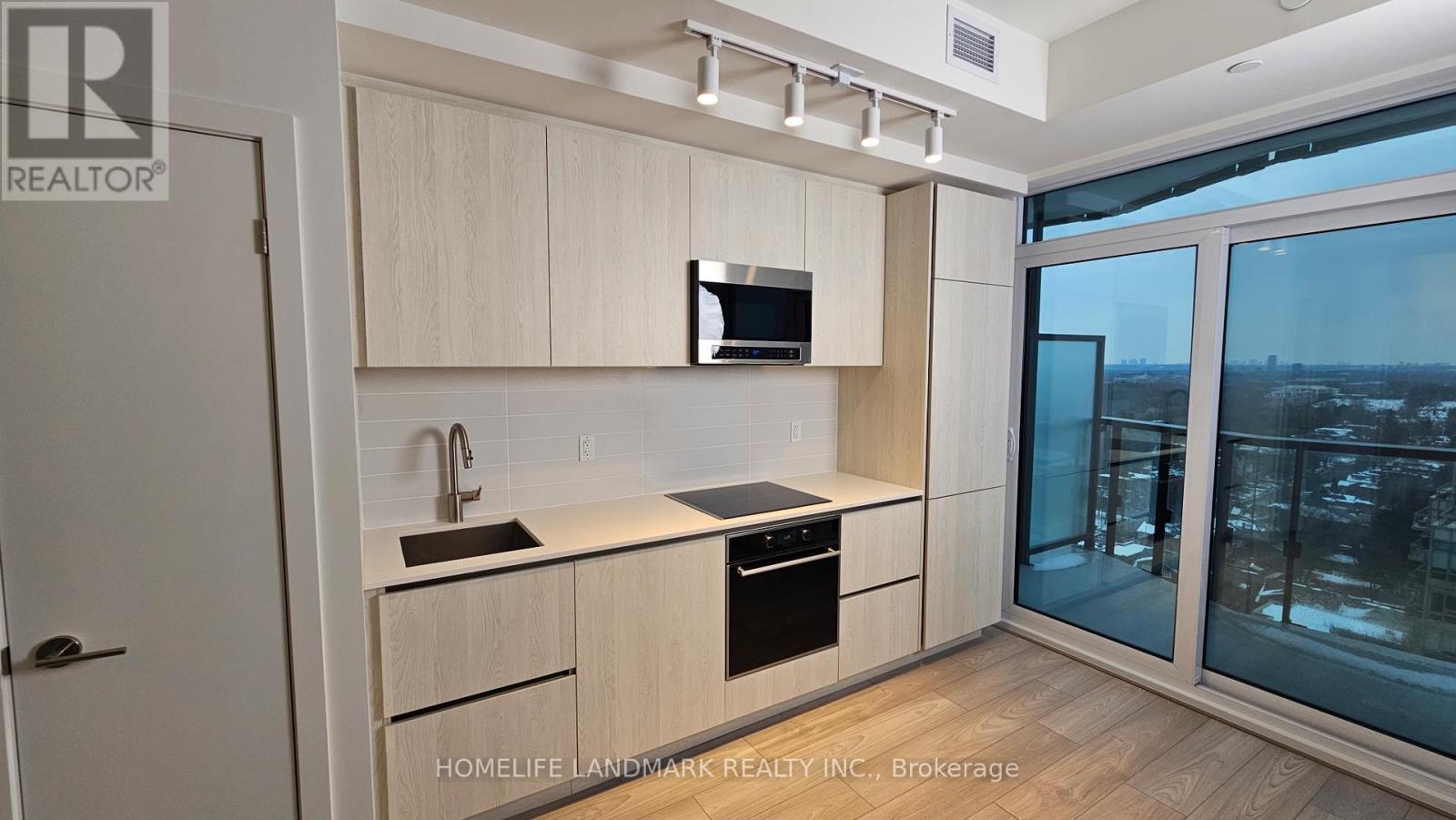 1603 - 110 Broadway Avenue, Toronto, ON - Indoor Photo Showing Kitchen