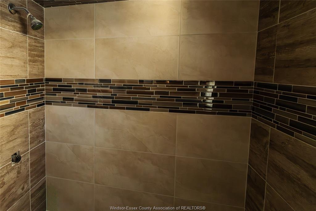 1708 St. Luke, Windsor, ON