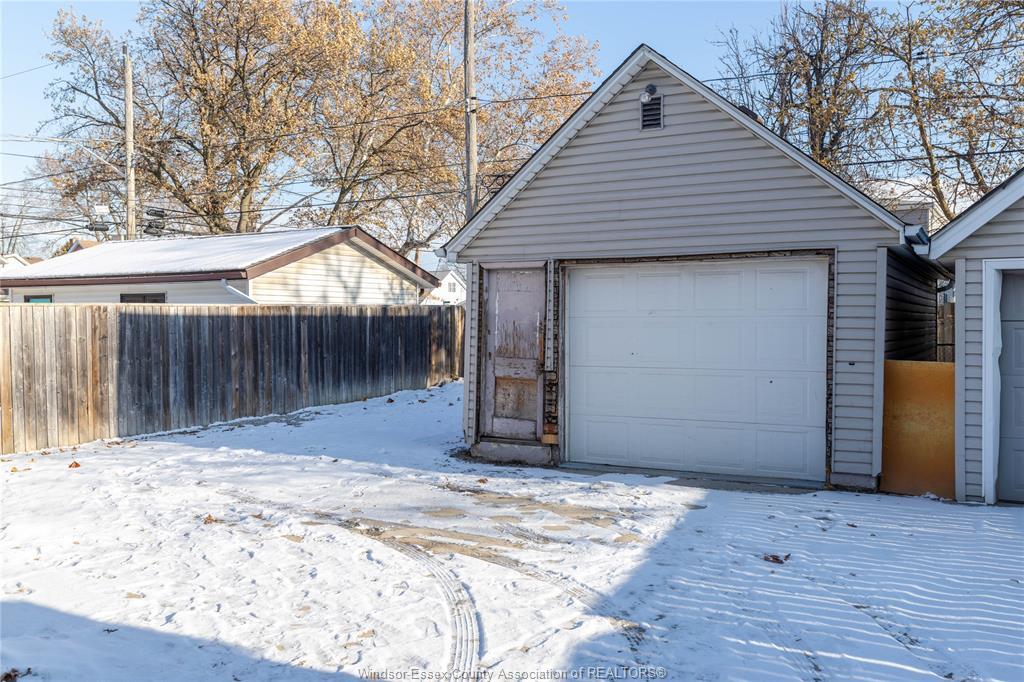 1708 St. Luke, Windsor, ON