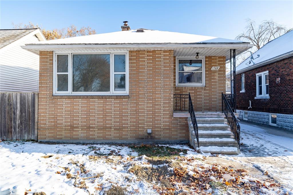 1708 St. Luke, Windsor, ON