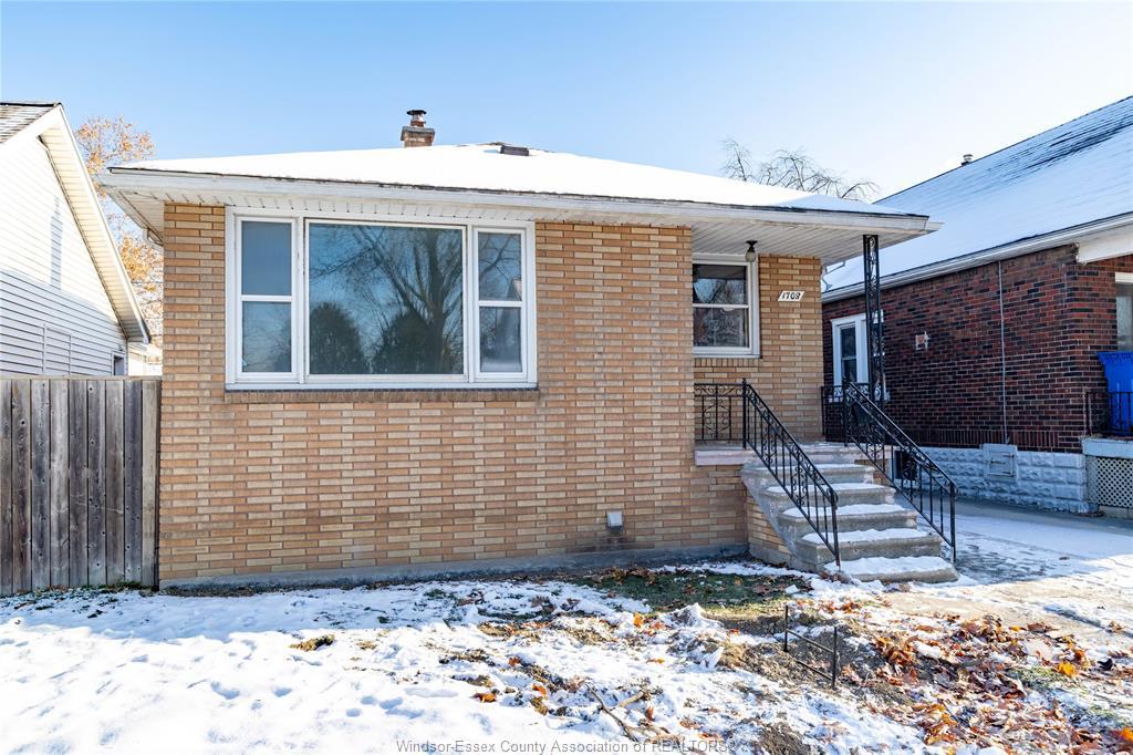 1708 St. Luke, Windsor, ON