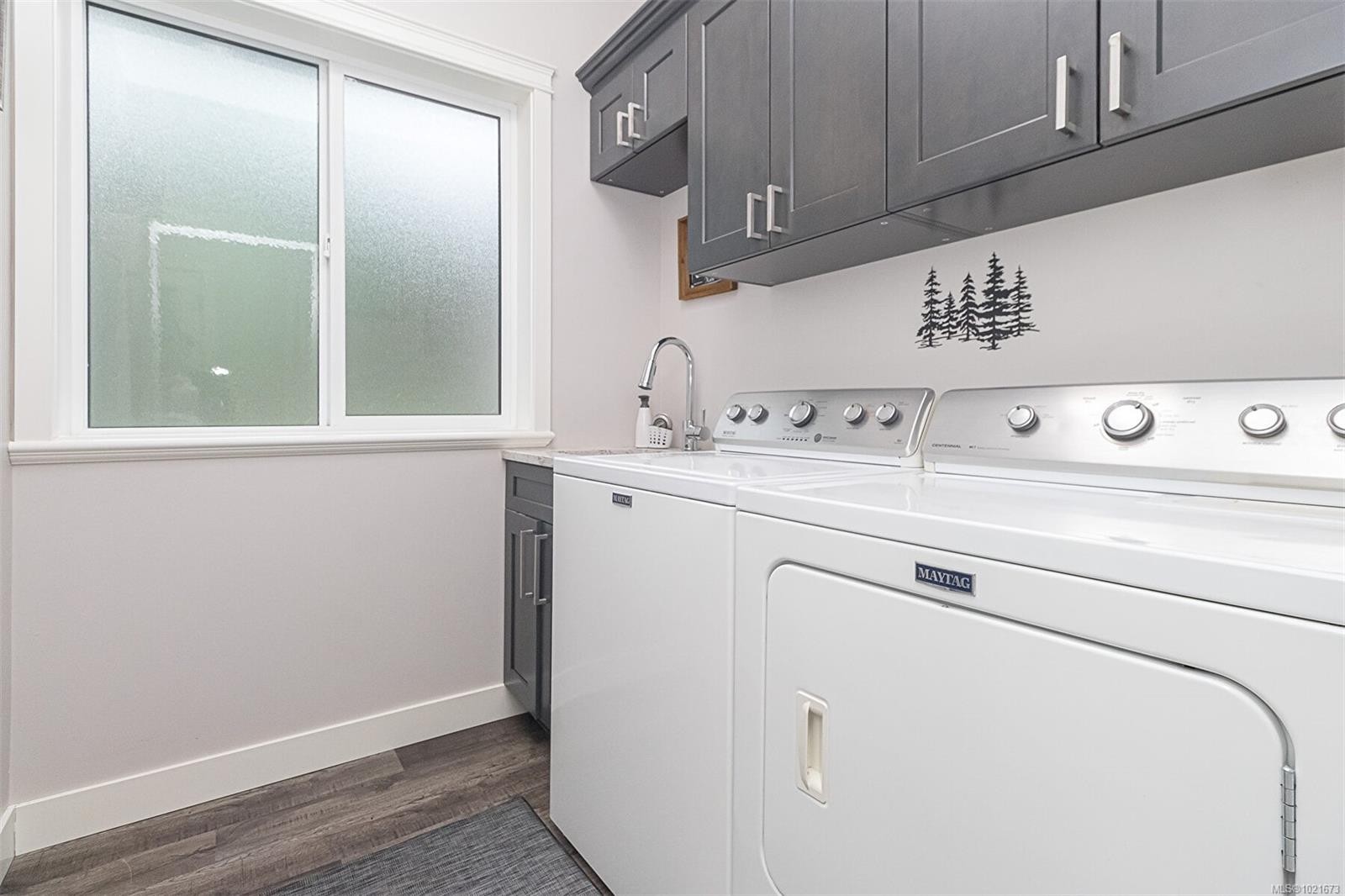 1996 Glenidle Rd, Sooke, BC