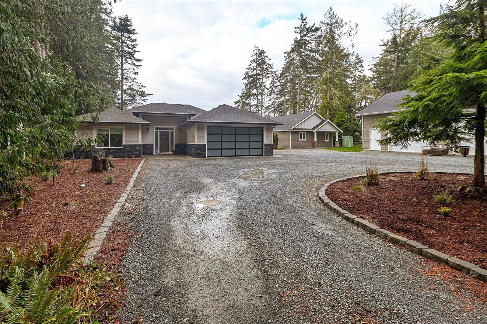 1996 Glenidle Rd, Sooke, BC