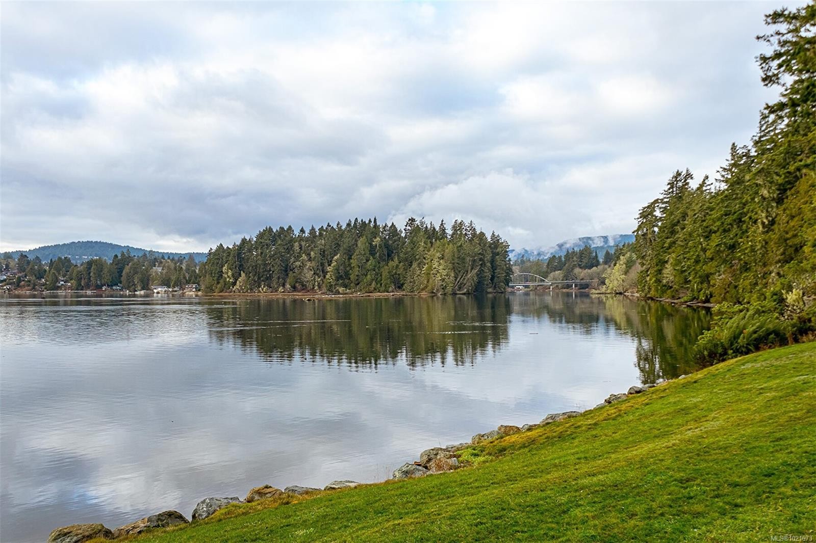 1996 Glenidle Rd, Sooke, BC