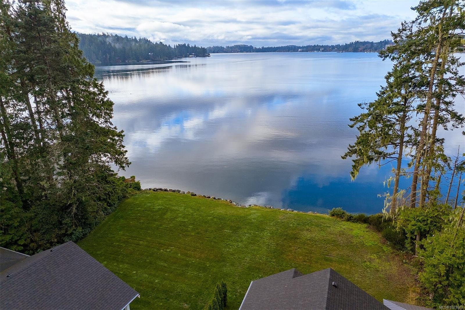 1996 Glenidle Rd, Sooke, BC