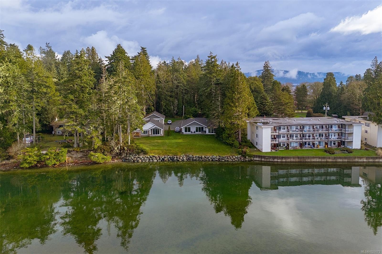 1996 Glenidle Rd, Sooke, BC