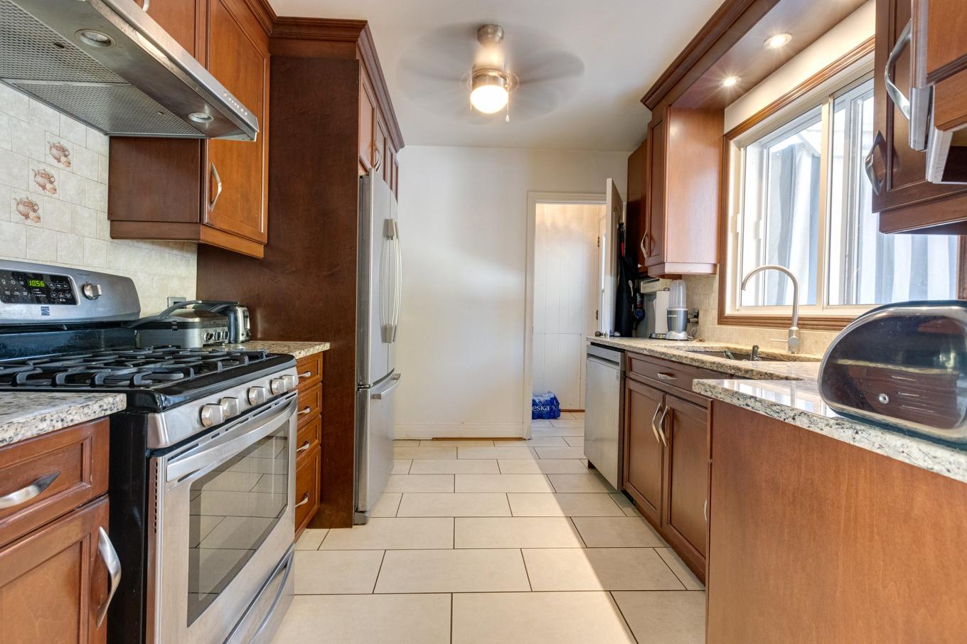 Cuisine - 3925 - 3927 4E Rue, Laval (Chomedey), QC - Indoor Photo Showing Kitchen