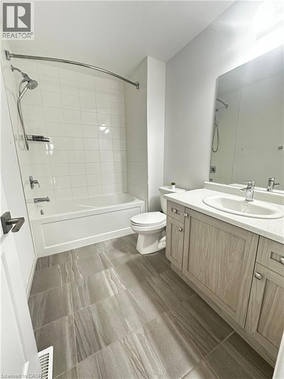 575 Woodward Avenue Unit# 63, Hamilton, ON - Indoor Photo Showing Bathroom