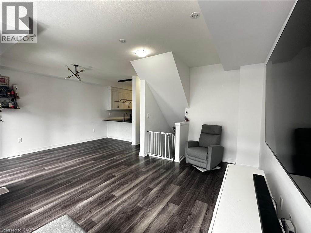 575 Woodward Avenue Unit# 63, Hamilton, ON - Indoor Photo Showing Other Room
