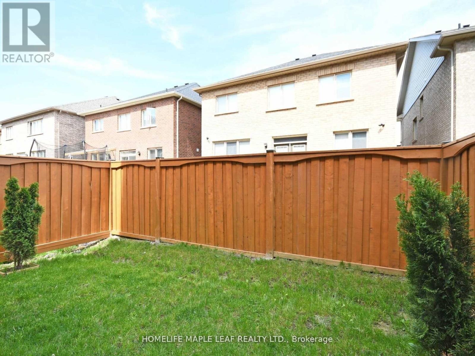 76 Rockman Crescent, Brampton, ON - Outdoor