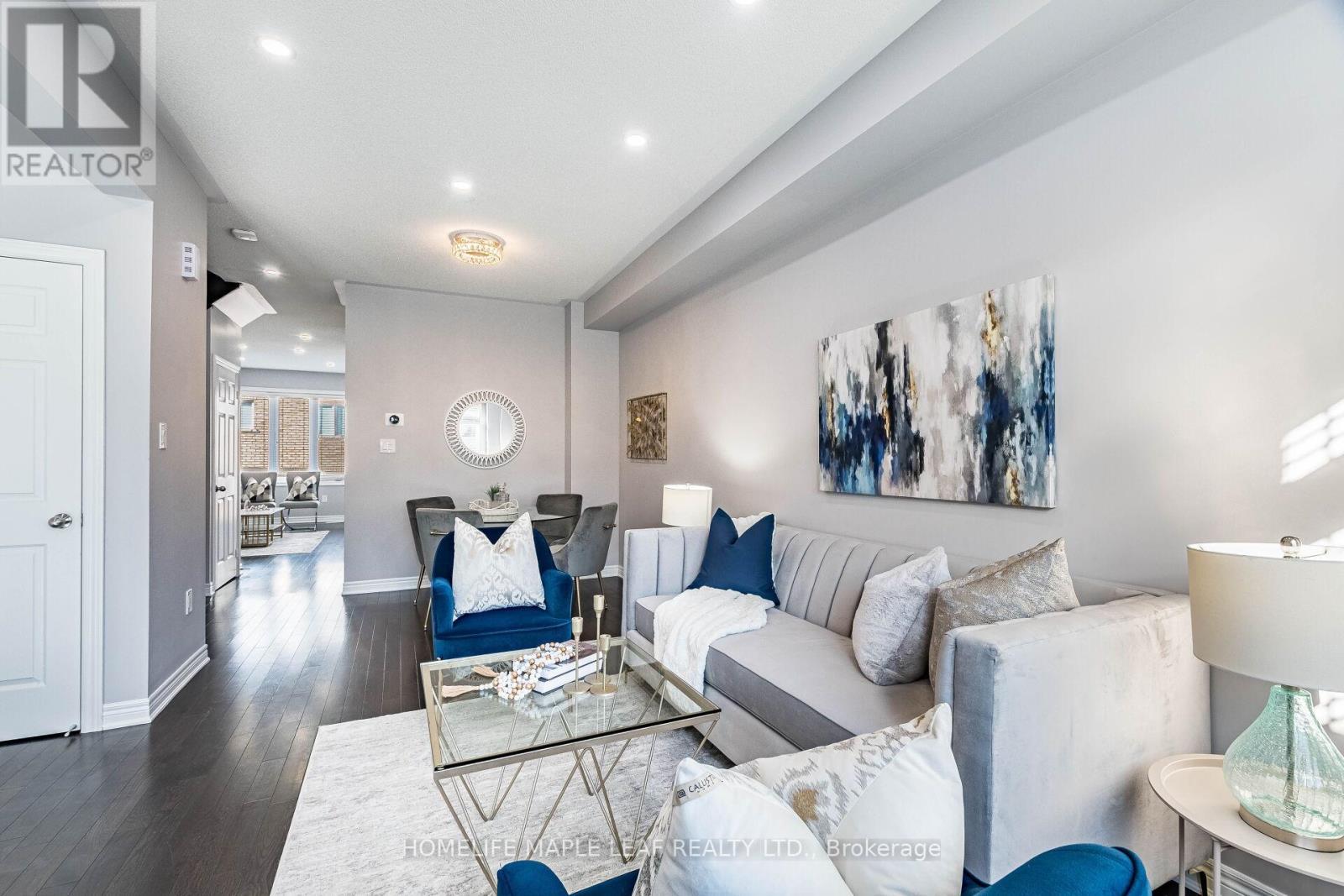 76 Rockman Crescent, Brampton, ON - Indoor Photo Showing Living Room