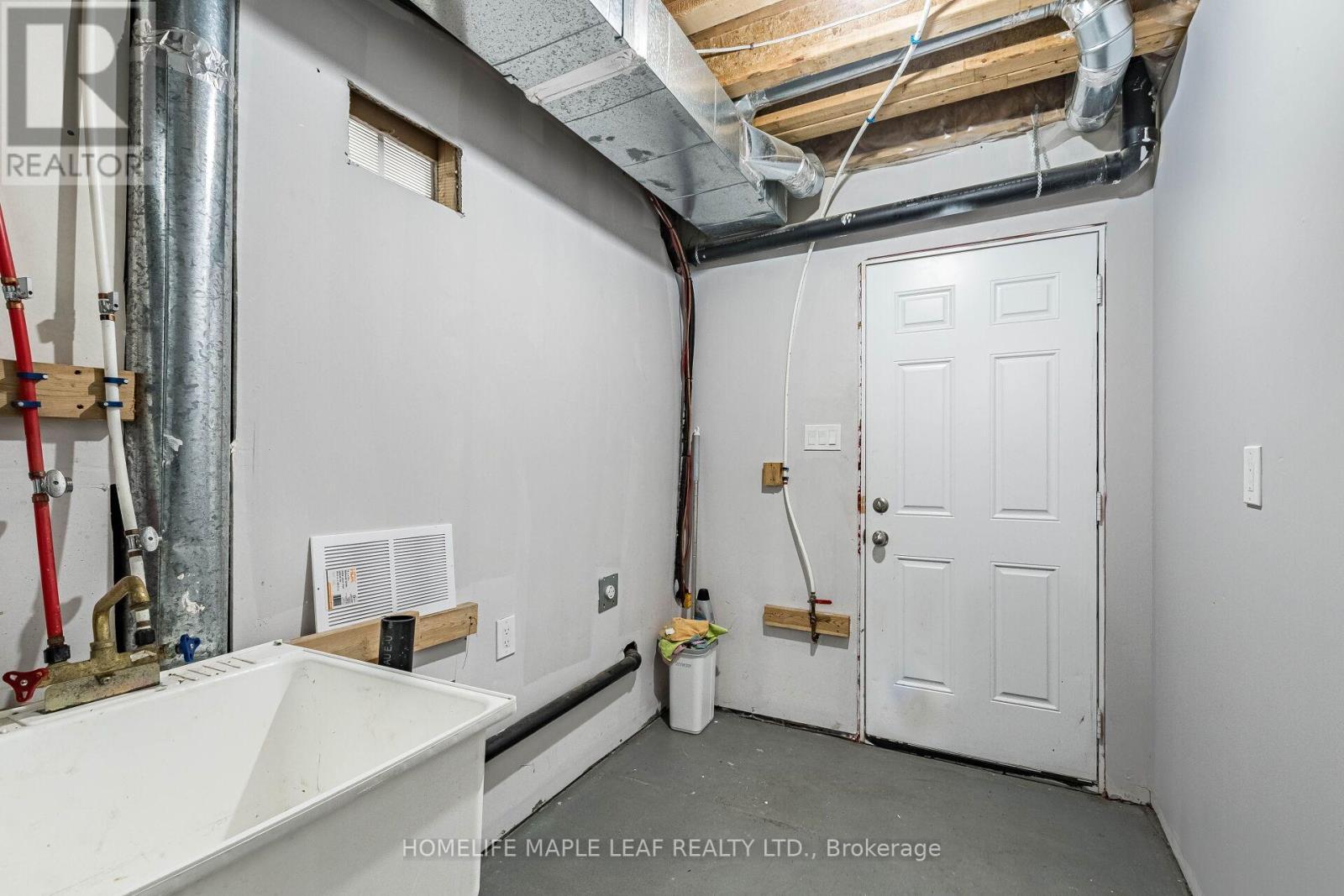 76 Rockman Crescent, Brampton, ON - Indoor