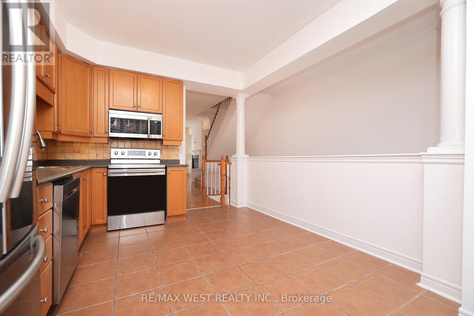8 James Stock Path, Toronto, ON - Indoor Photo Showing Kitchen