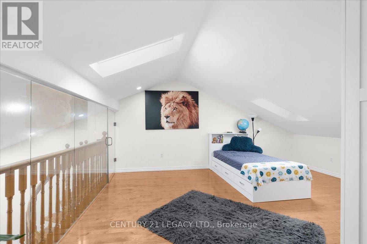 3 Nelson Avenue, Kitchener, ON - Indoor