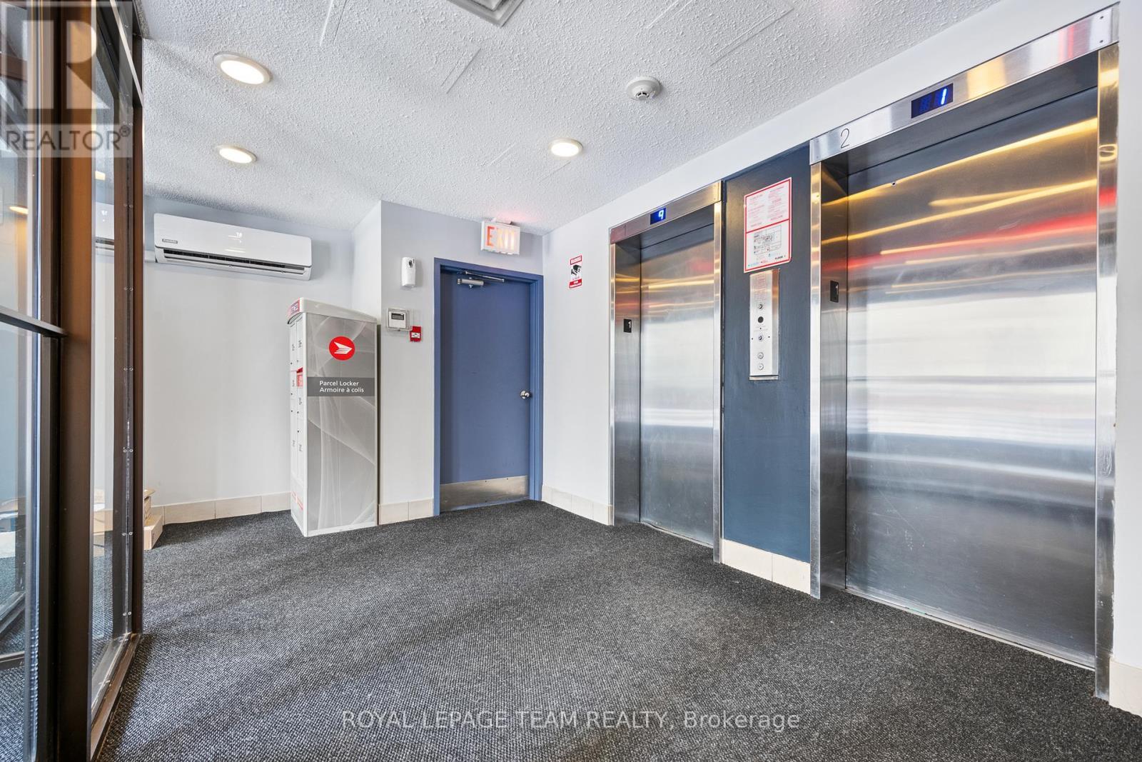 Building lobby & elevators, perfect for deliveries - 901 - 200 Bay Street, Ottawa, ON - Indoor Photo Showing Other Room