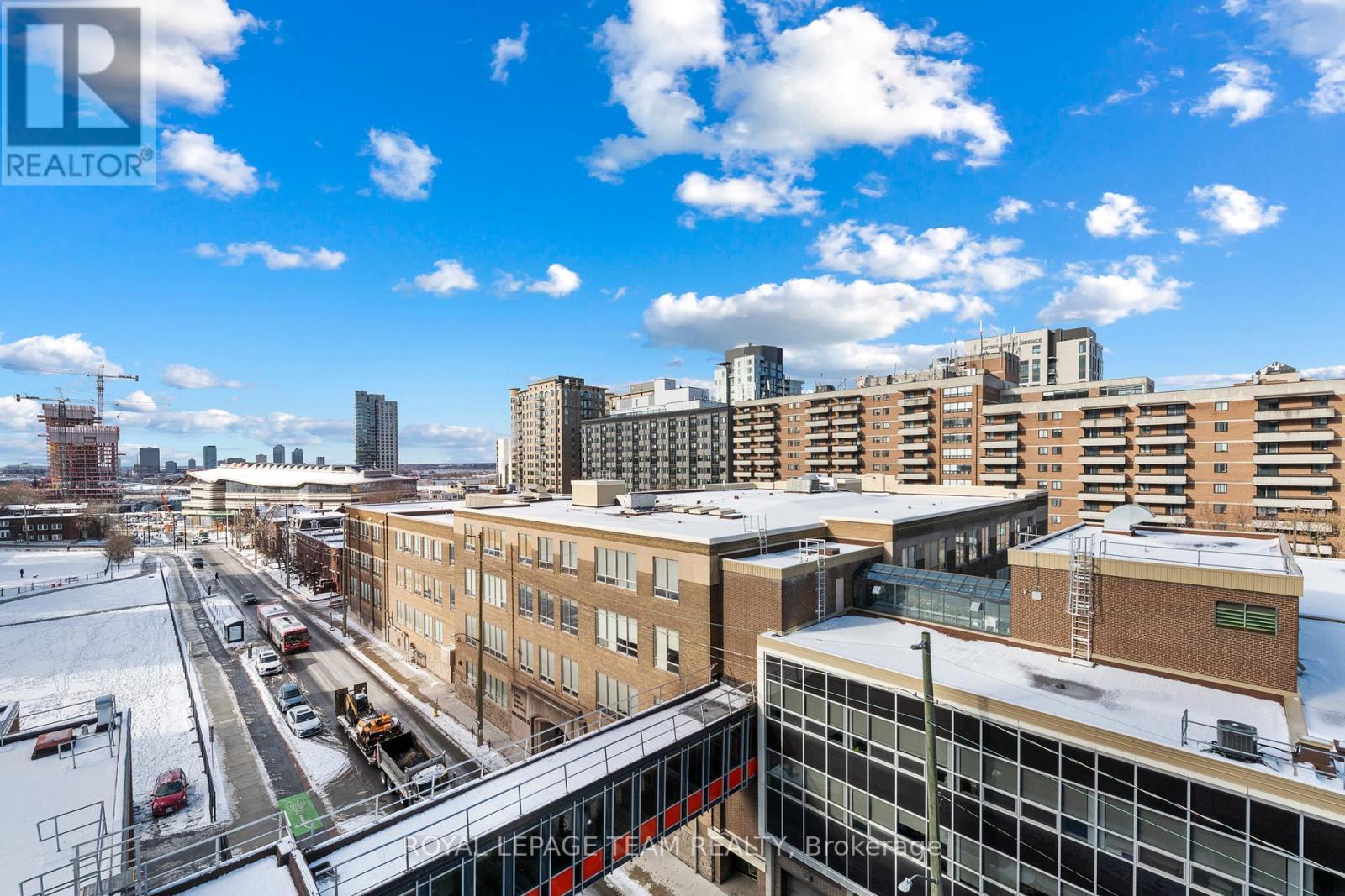 Western view from balcony - 901 - 200 Bay Street, Ottawa, ON - Outdoor With View