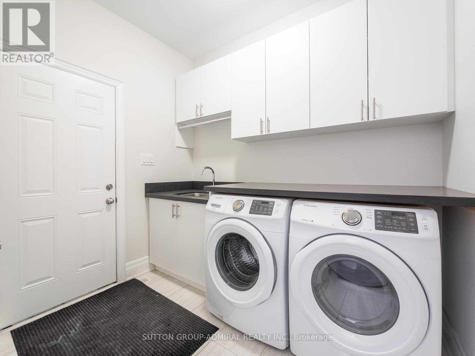 27 Adaskin Avenue, Vaughan, ON - Indoor Photo Showing Laundry Room