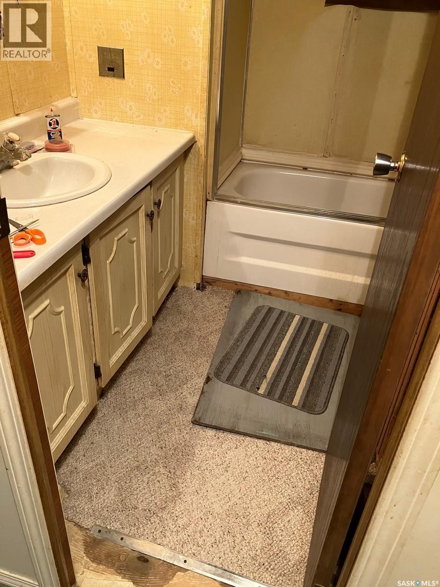 520 Parkdale Street, Carrot River, SK