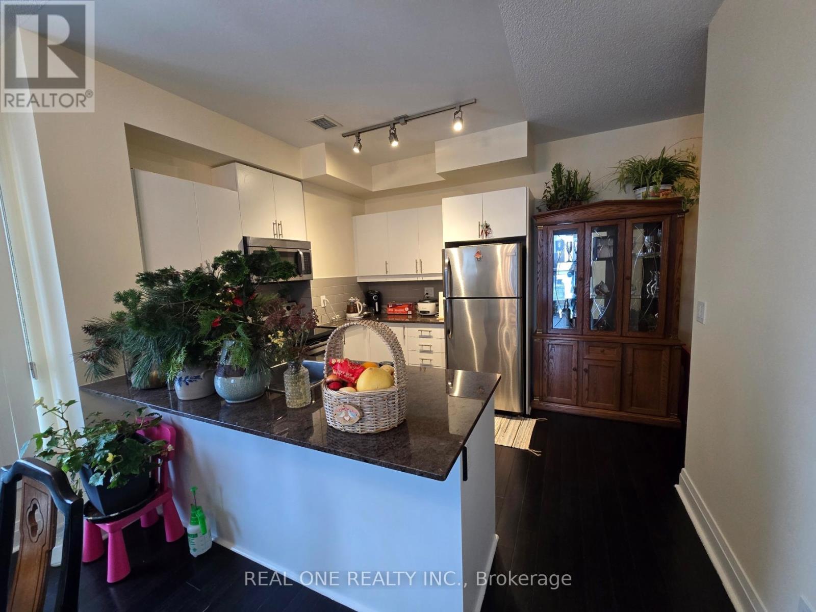 615 - 17 Kenaston Gardens, Toronto, ON - Indoor