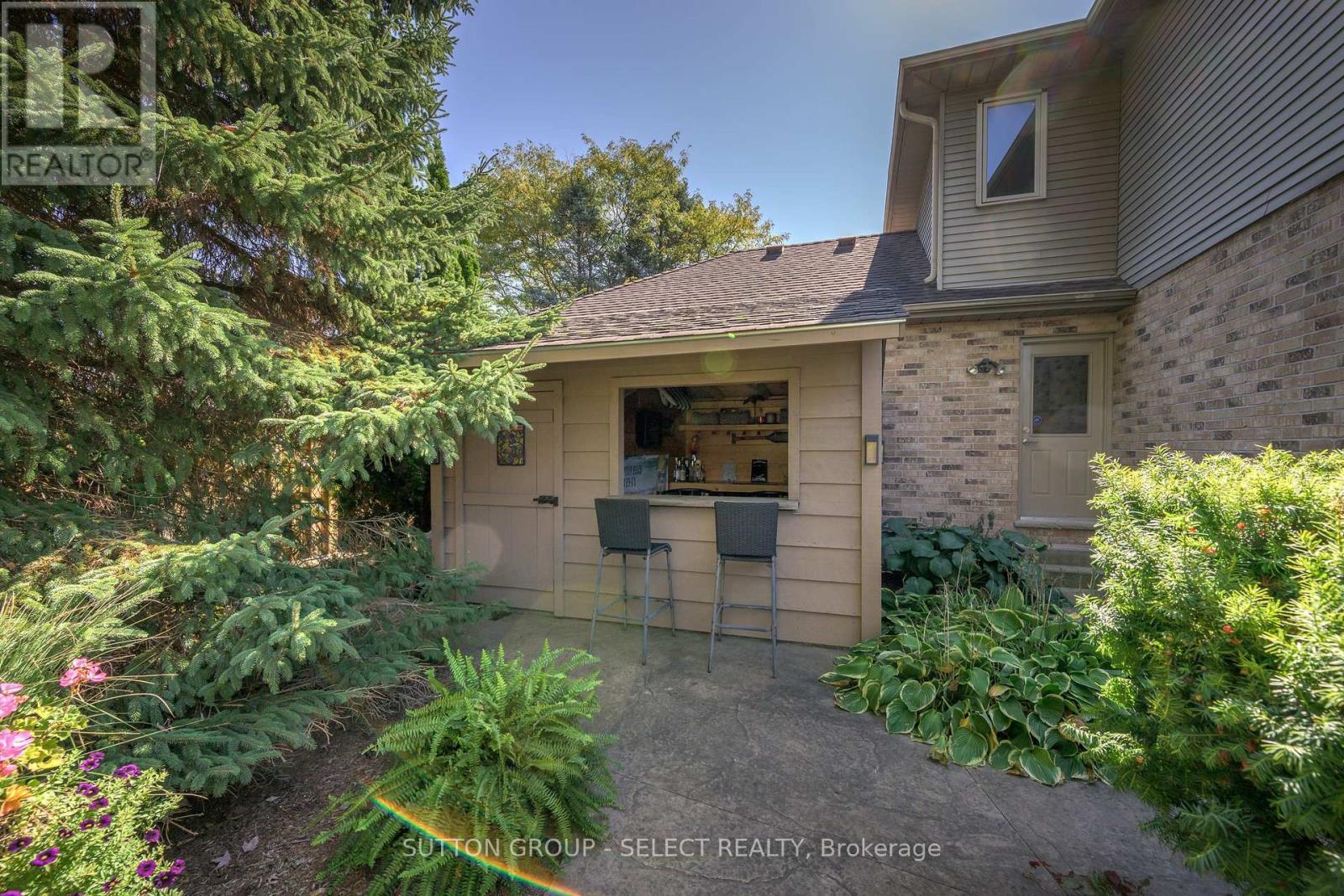 15 Marcus Crescent, London North (North A), ON - Outdoor