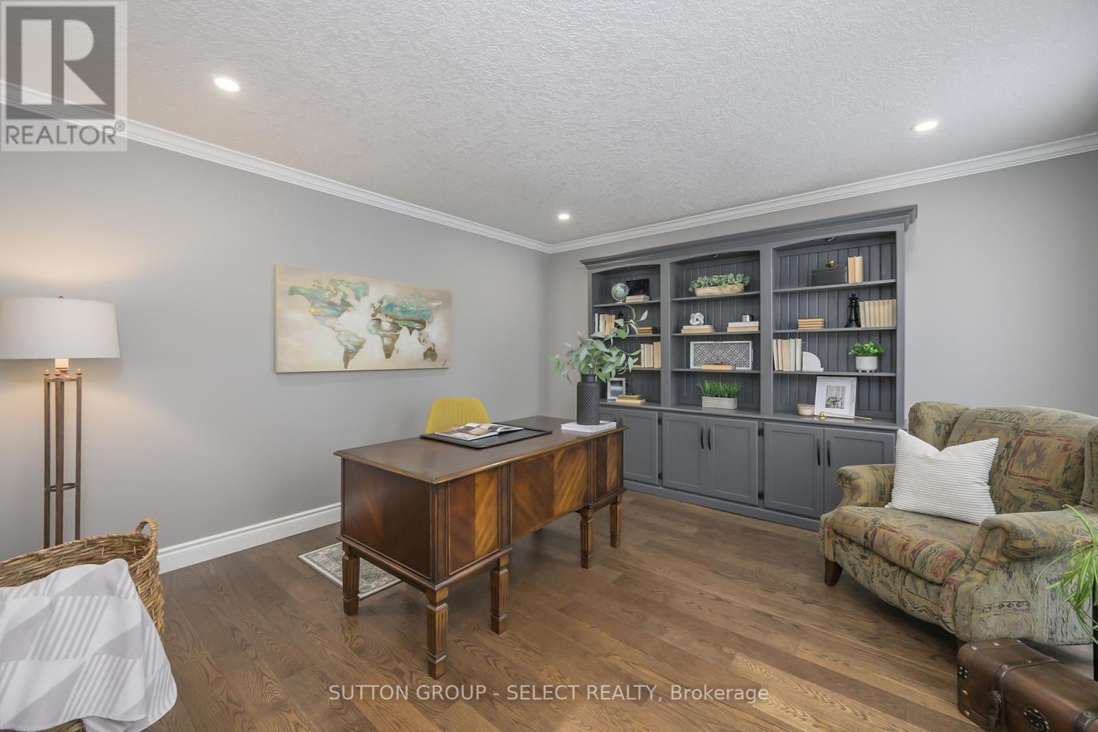 15 Marcus Crescent, London North (North A), ON - Indoor