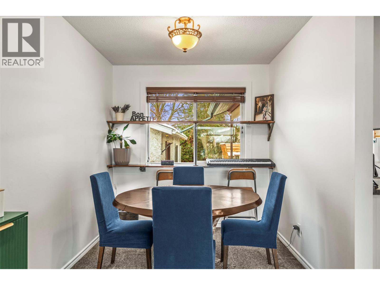 1016 34 Avenue, Vernon, BC - Indoor Photo Showing Dining Room