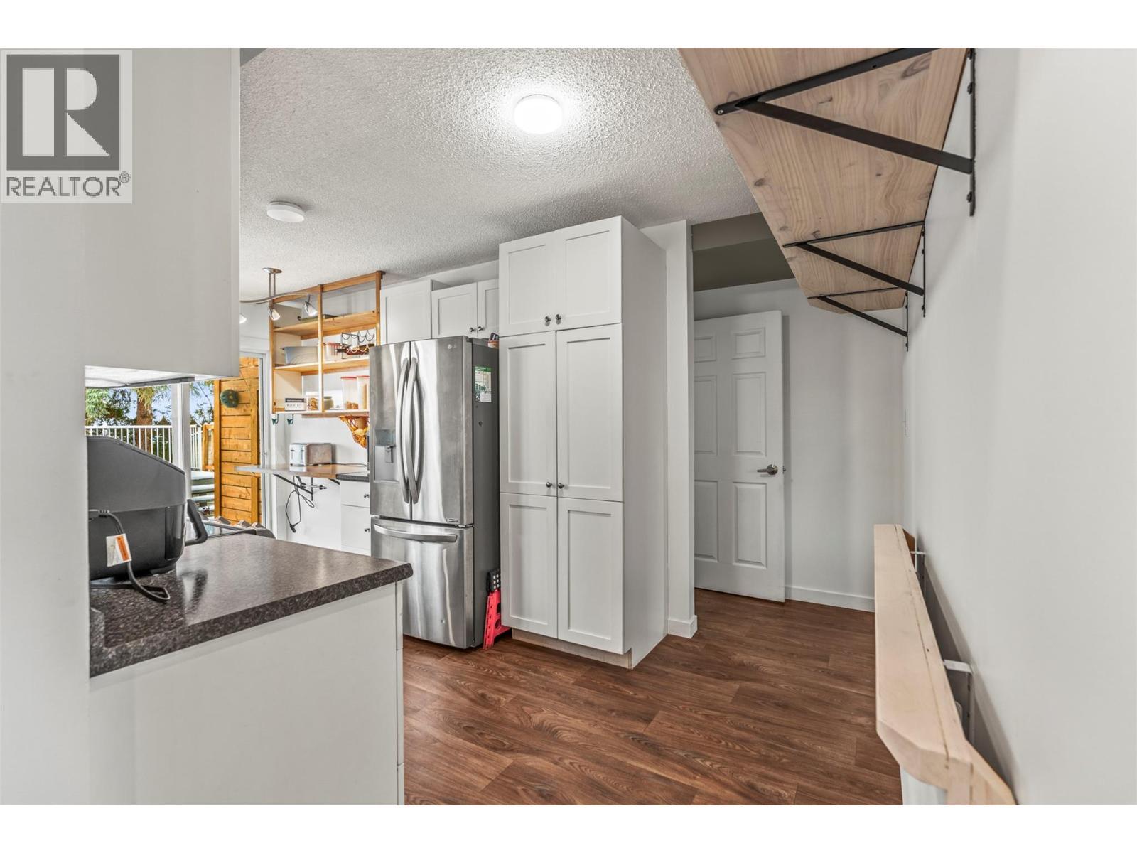 1016 34 Avenue, Vernon, BC - Indoor