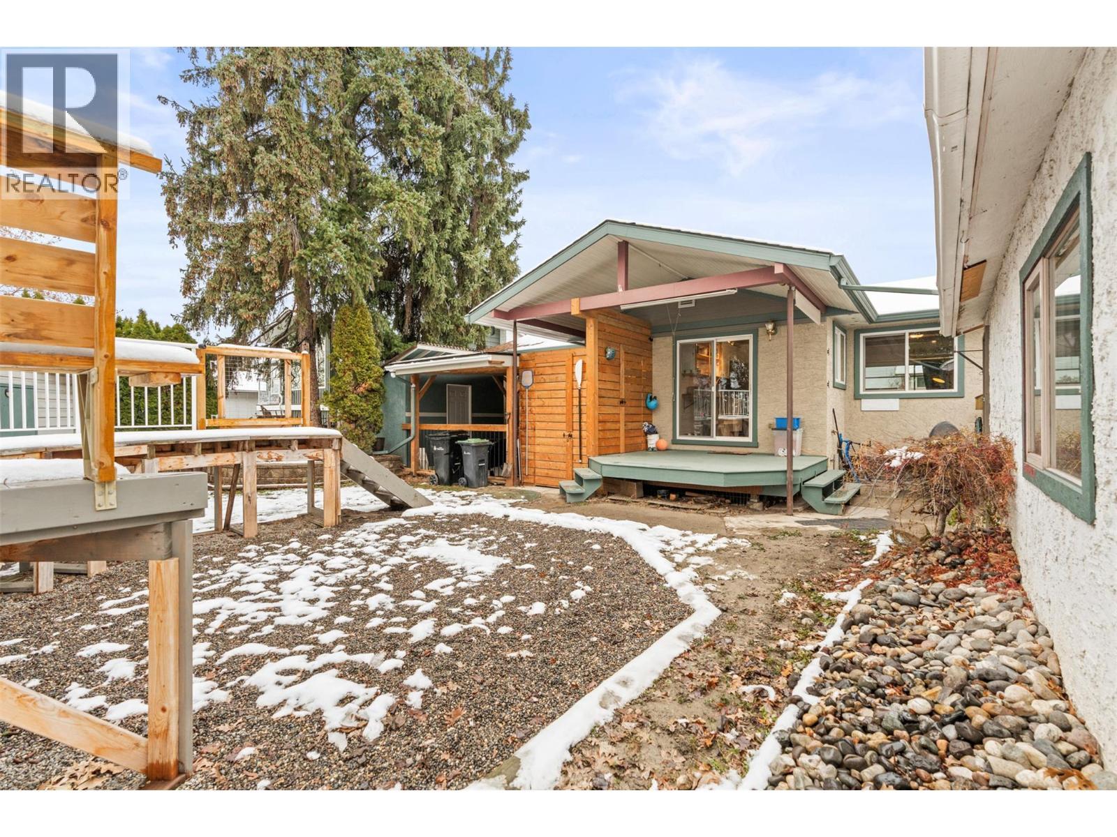 1016 34 Avenue, Vernon, BC - Outdoor