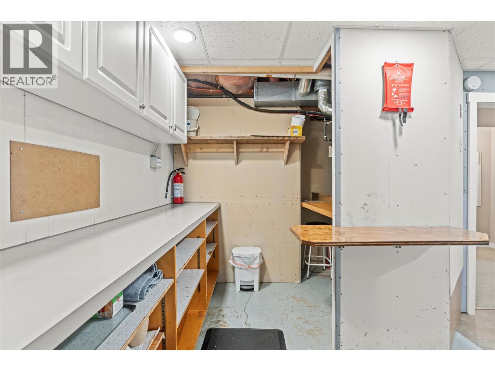 1016 34 Avenue, Vernon, BC - Indoor