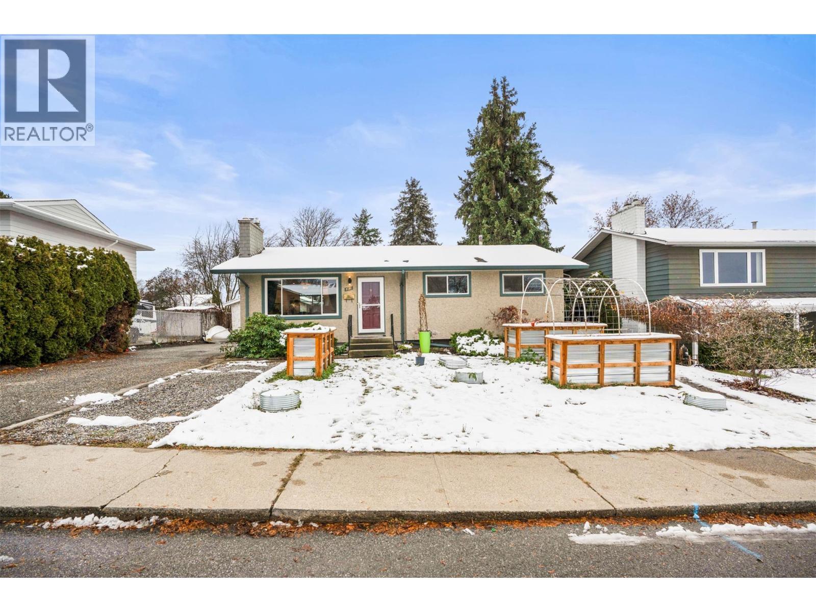 1016 34 Avenue, Vernon, BC - Outdoor