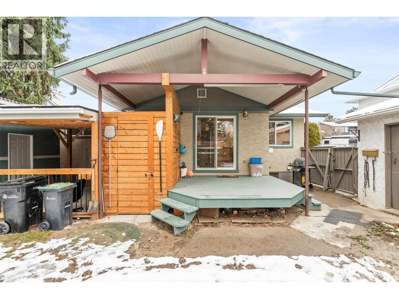 1016 34 Avenue, Vernon, BC - Outdoor With Deck Patio Veranda With Exterior