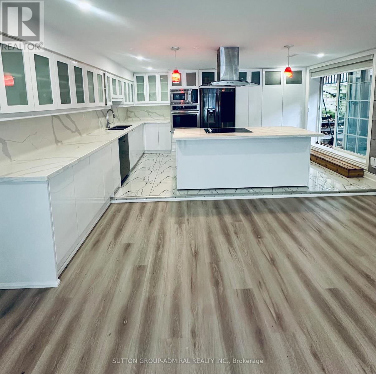 Lower - 10 Silverdale Crescent, Toronto, ON - Indoor