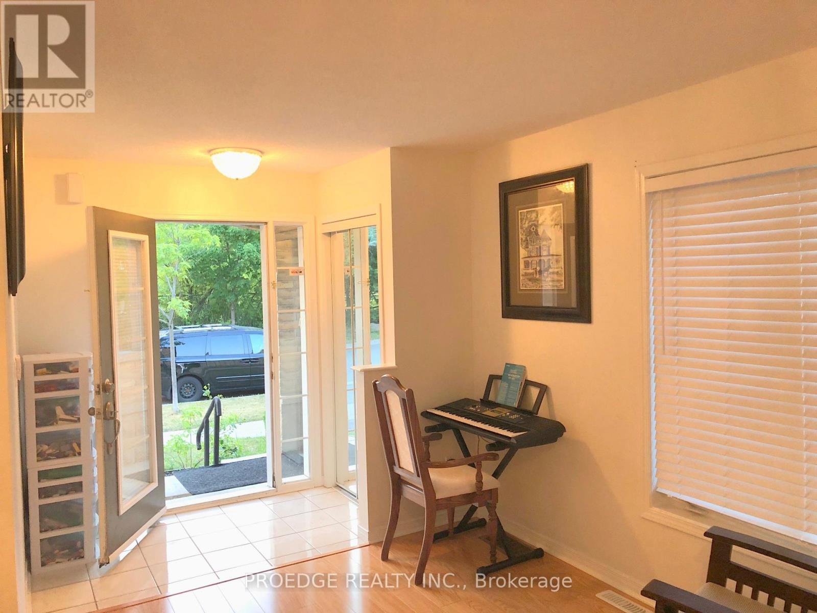 entry room - 33 Stonewood Street, Ajax, ON - Indoor