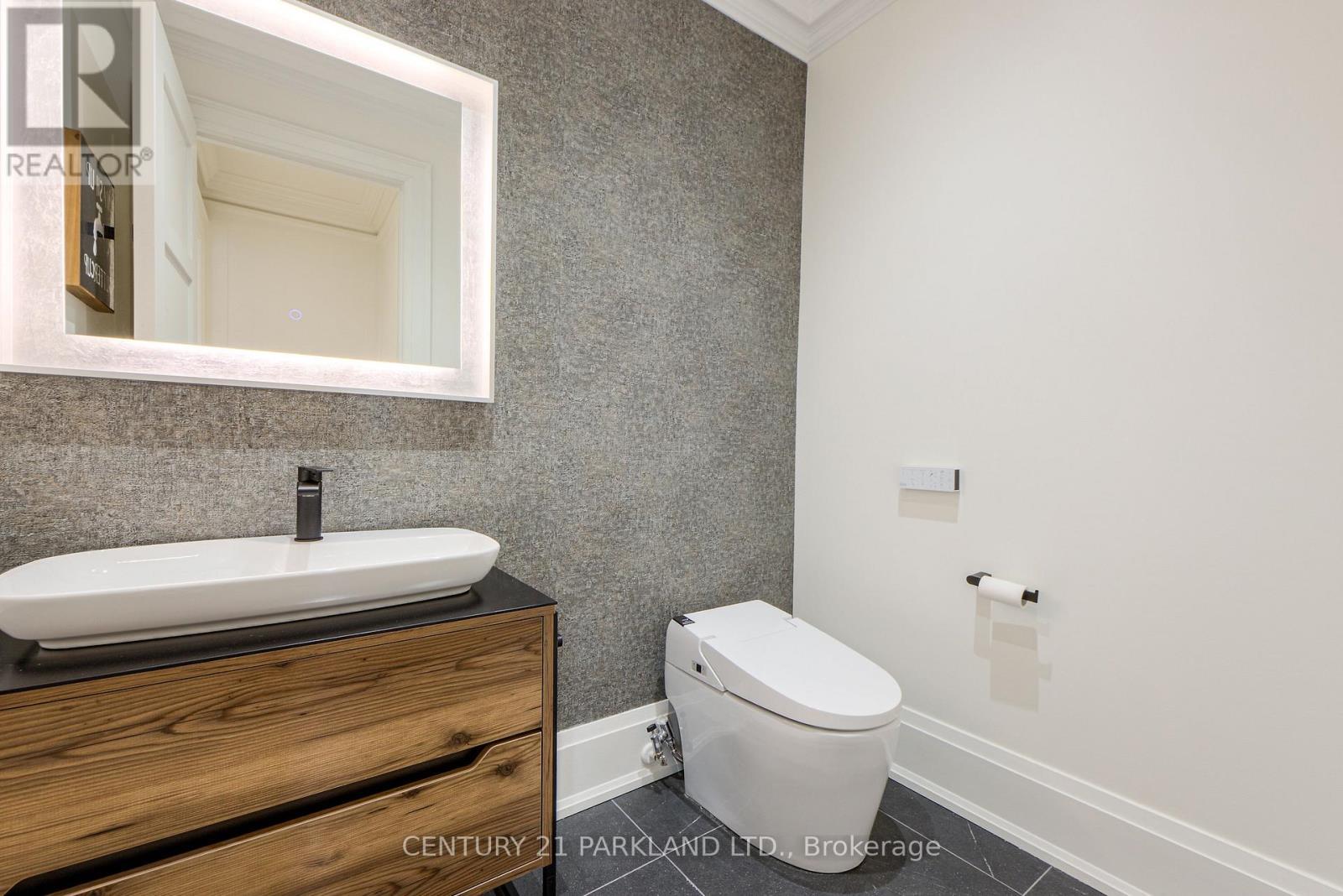 16 Flatbush Avenue, Vaughan, ON - Indoor Photo Showing Bathroom
