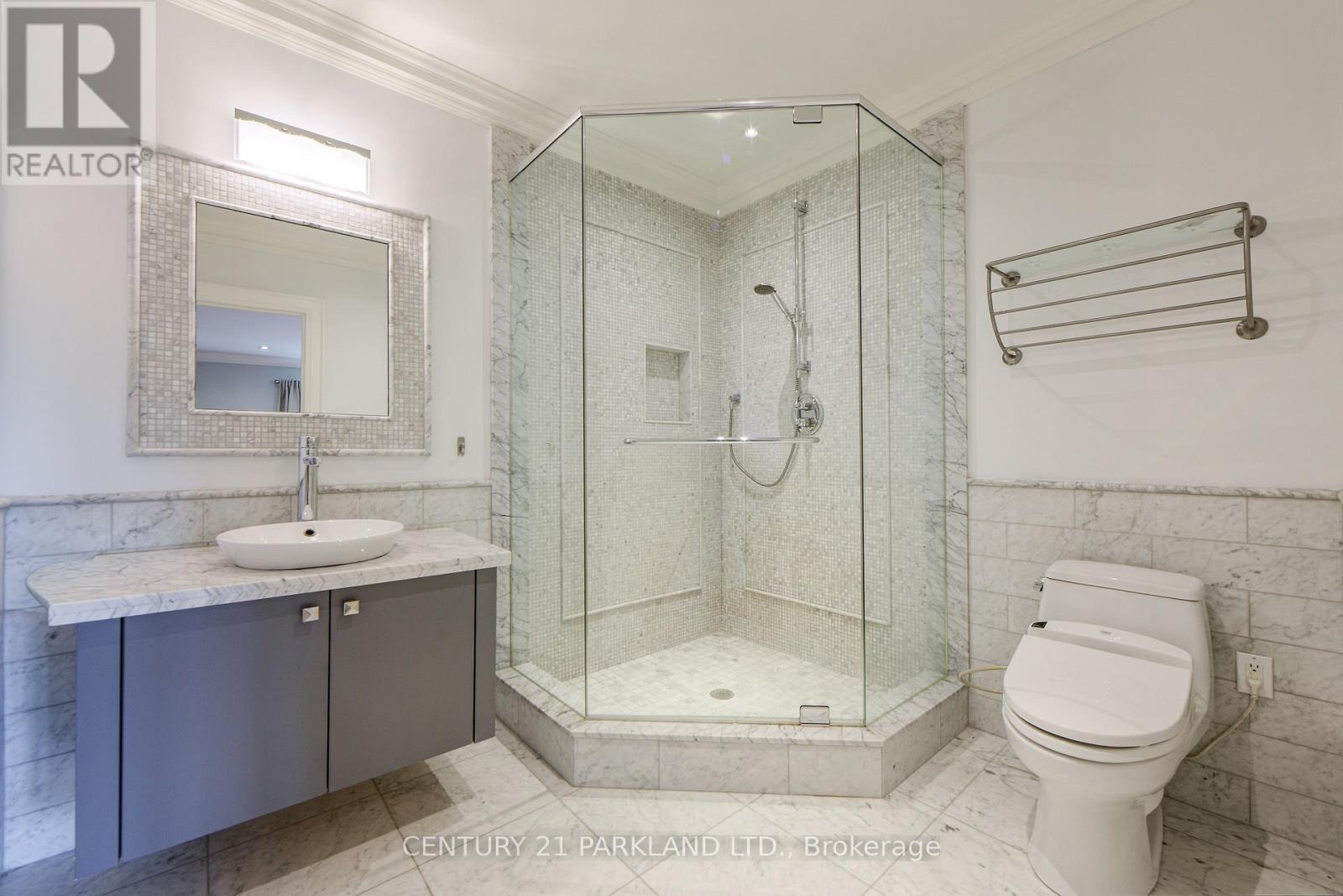 16 Flatbush Avenue, Vaughan, ON - Indoor Photo Showing Bathroom
