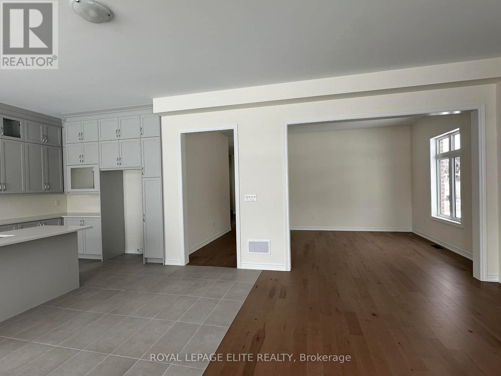 23 Addison Street, Caledon, ON - Indoor Photo Showing Kitchen With Double Sink