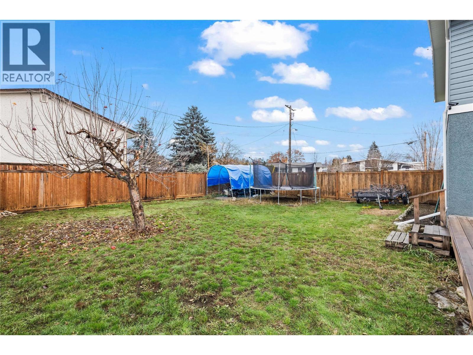 610 Balmoral Road, Kelowna, BC - Outdoor