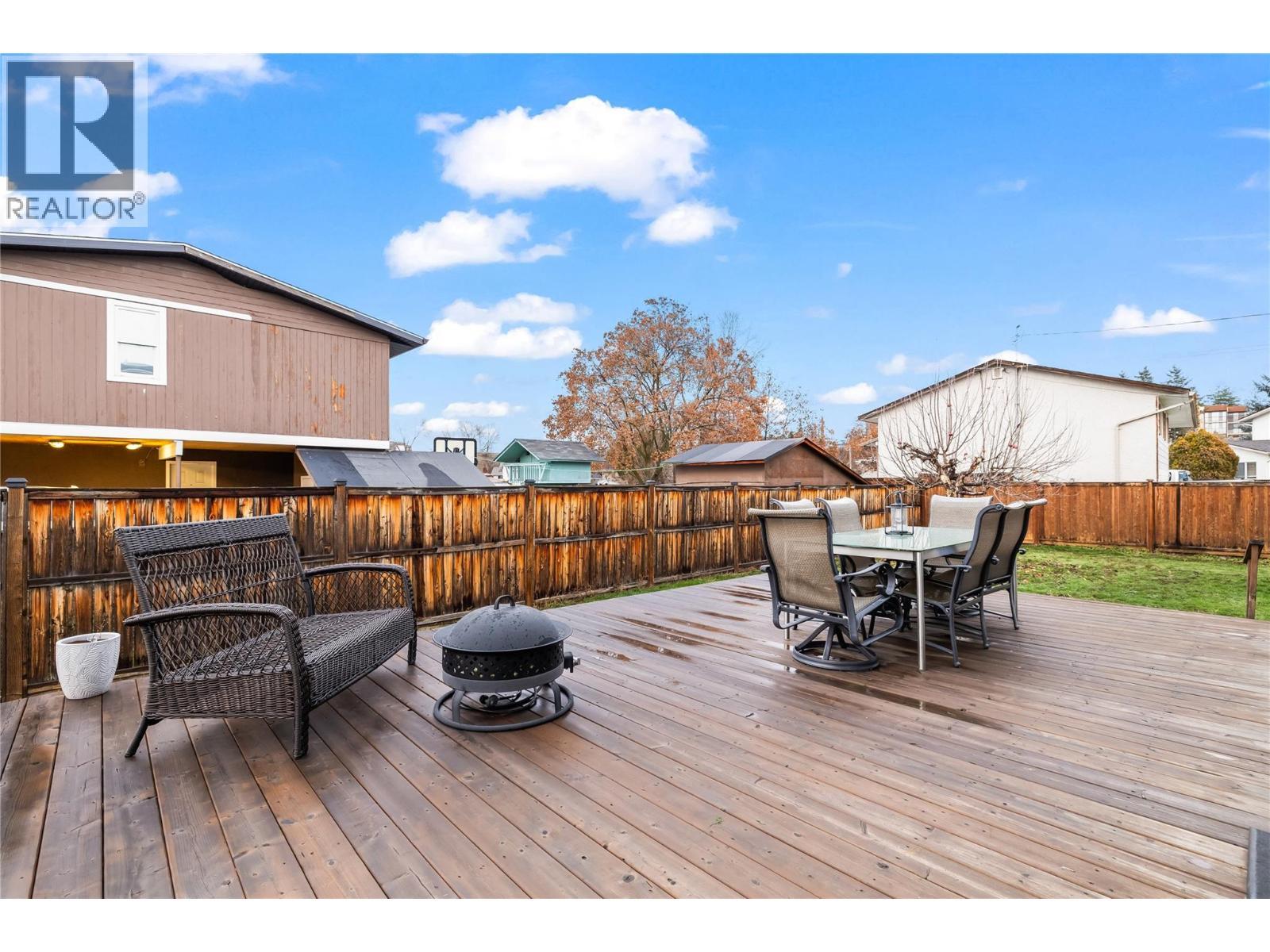 610 Balmoral Road, Kelowna, BC - Outdoor With Deck Patio Veranda With Exterior