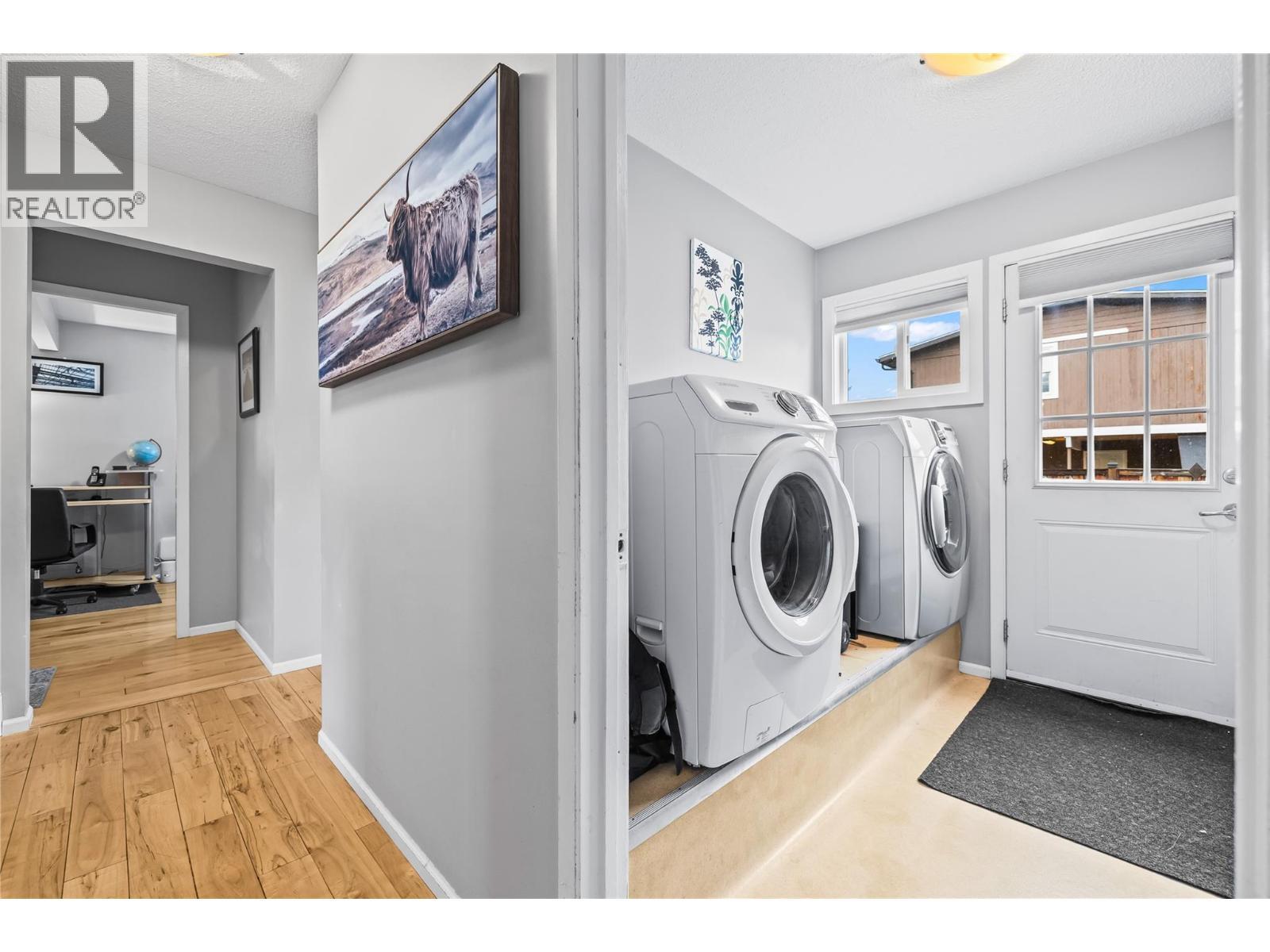 610 Balmoral Road, Kelowna, BC - Indoor Photo Showing Laundry Room