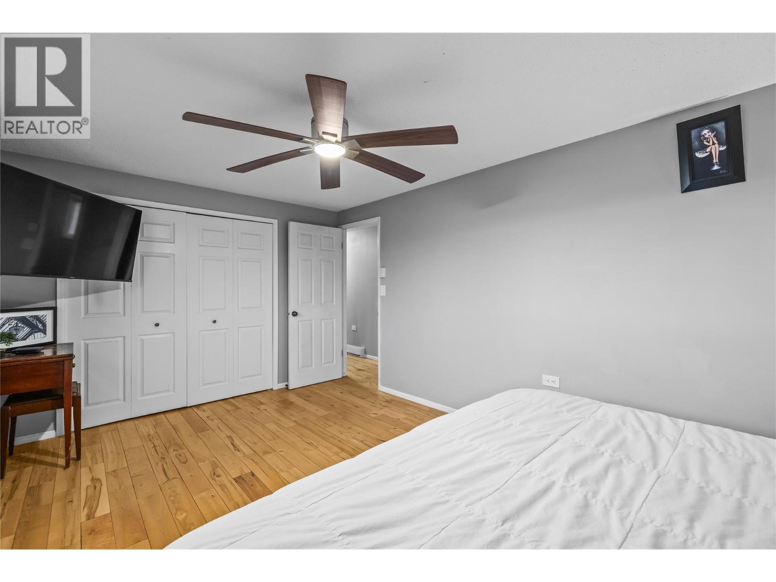 610 Balmoral Road, Kelowna, BC - Indoor Photo Showing Bedroom