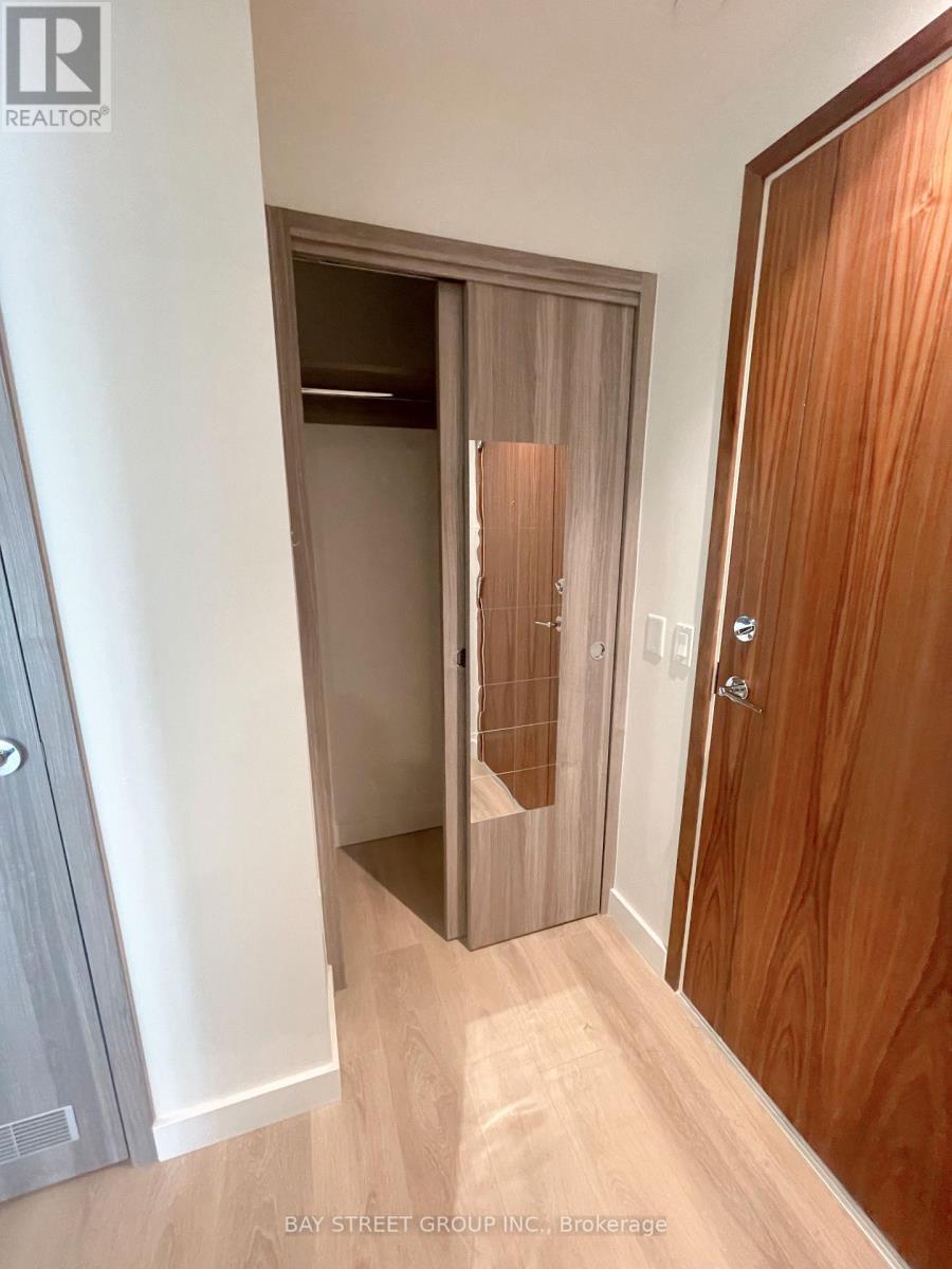 707 - 85 Mcmahon Drive, Toronto, ON - Indoor Photo Showing Other Room