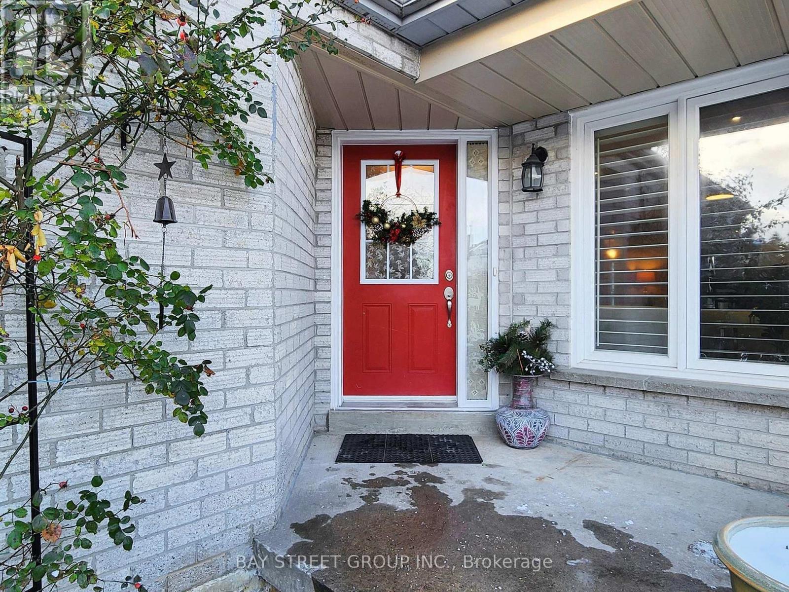 50 Greybeaver Trail, Toronto, ON - Outdoor