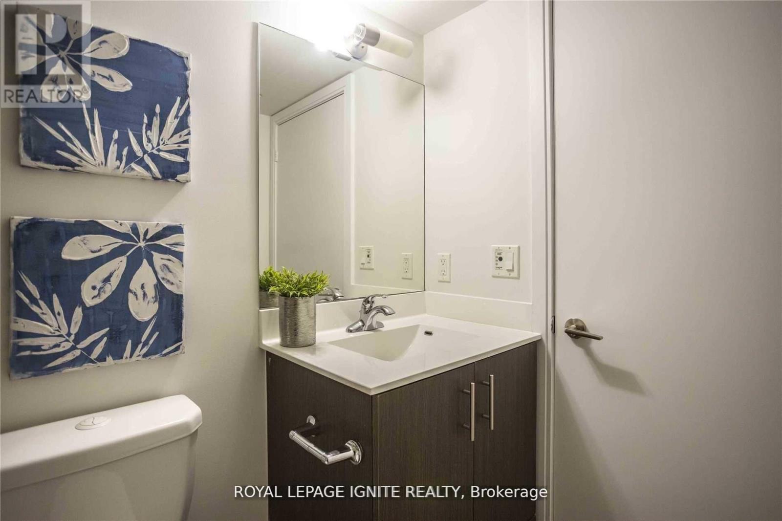 1007 - 255 Village Green Square, Toronto, ON - Indoor Photo Showing Bathroom