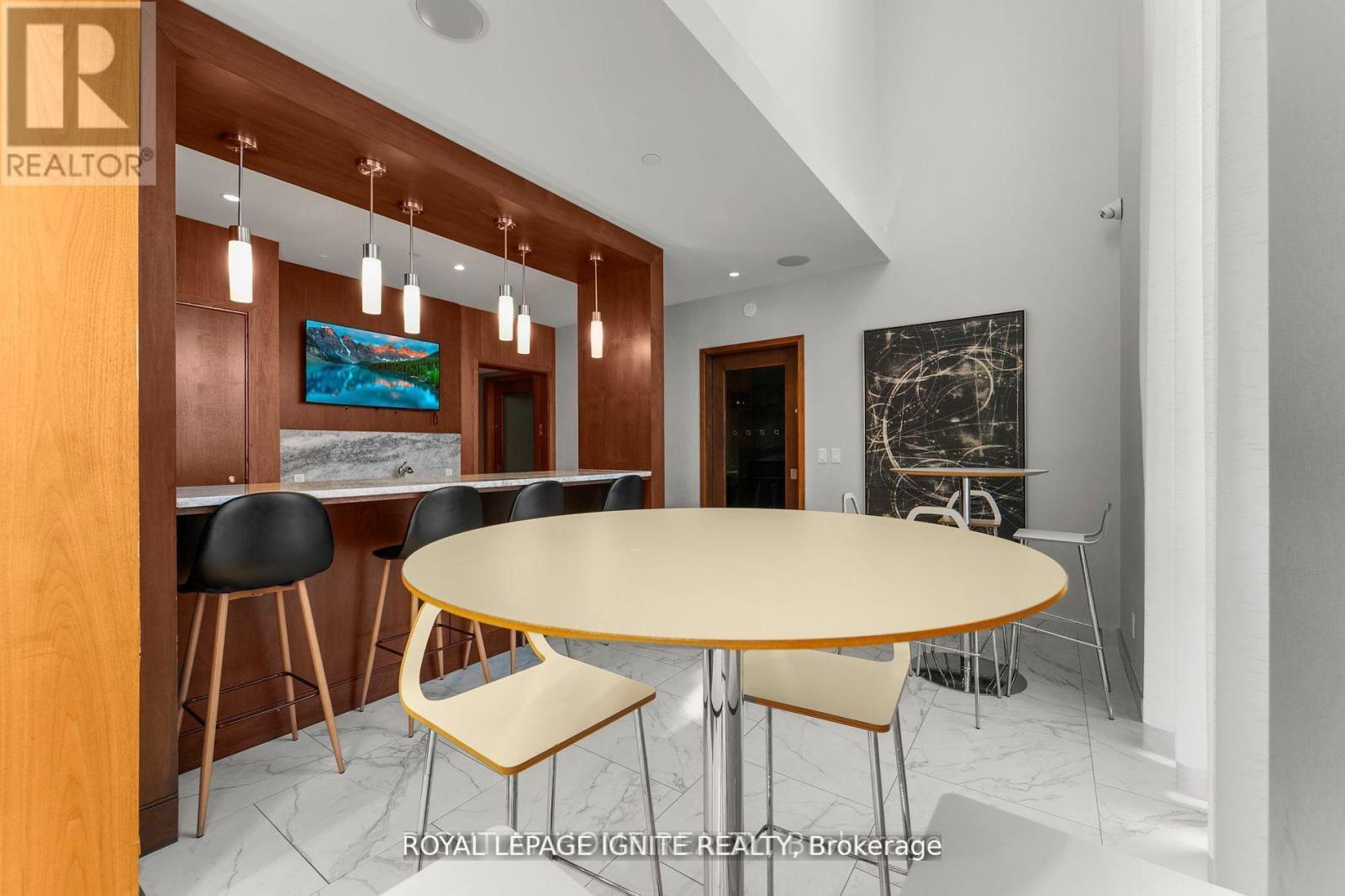 1007 - 255 Village Green Square, Toronto, ON - Indoor Photo Showing Dining Room