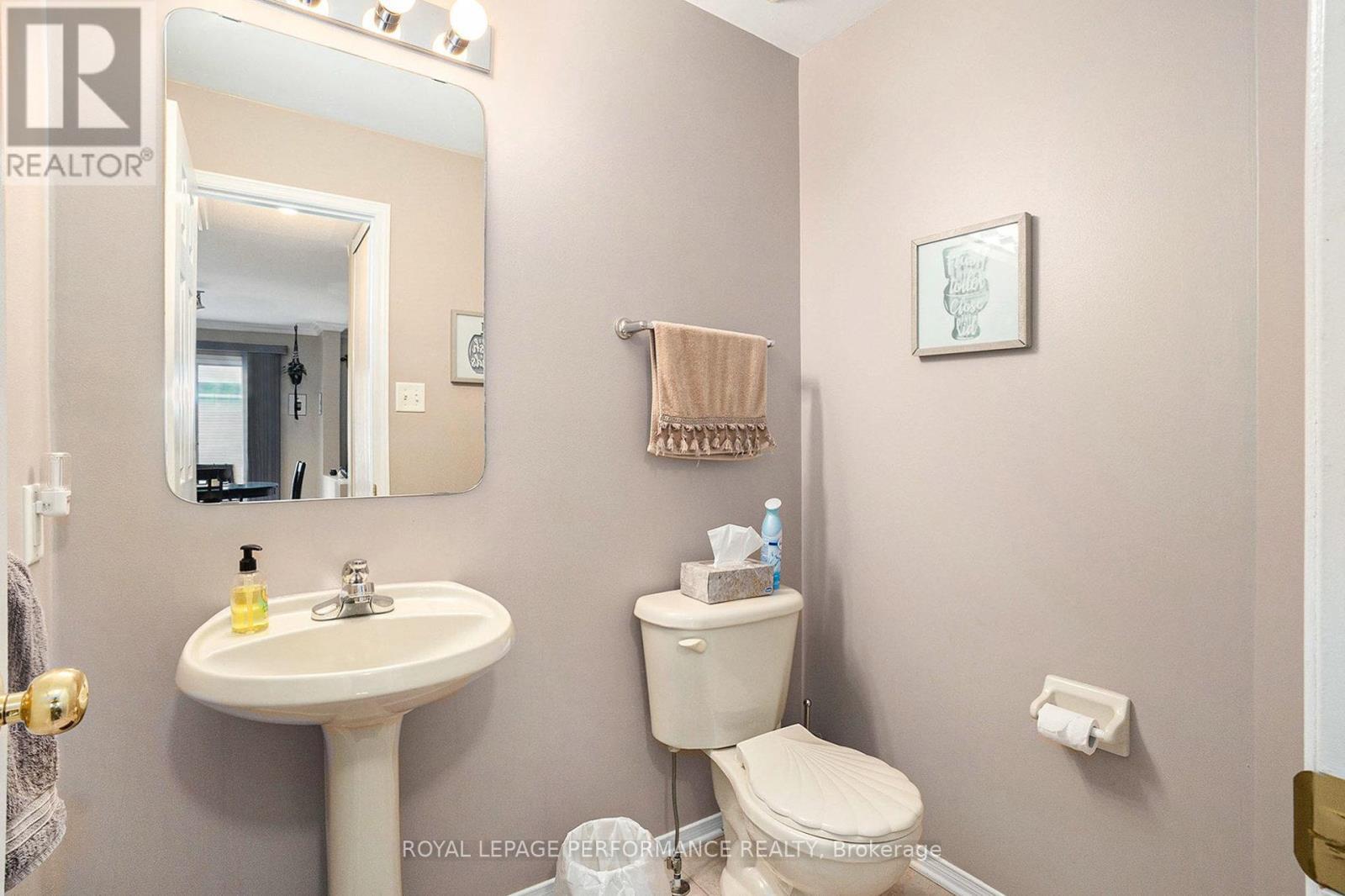 619 Chardonnay Drive, Ottawa, ON - Indoor Photo Showing Bathroom