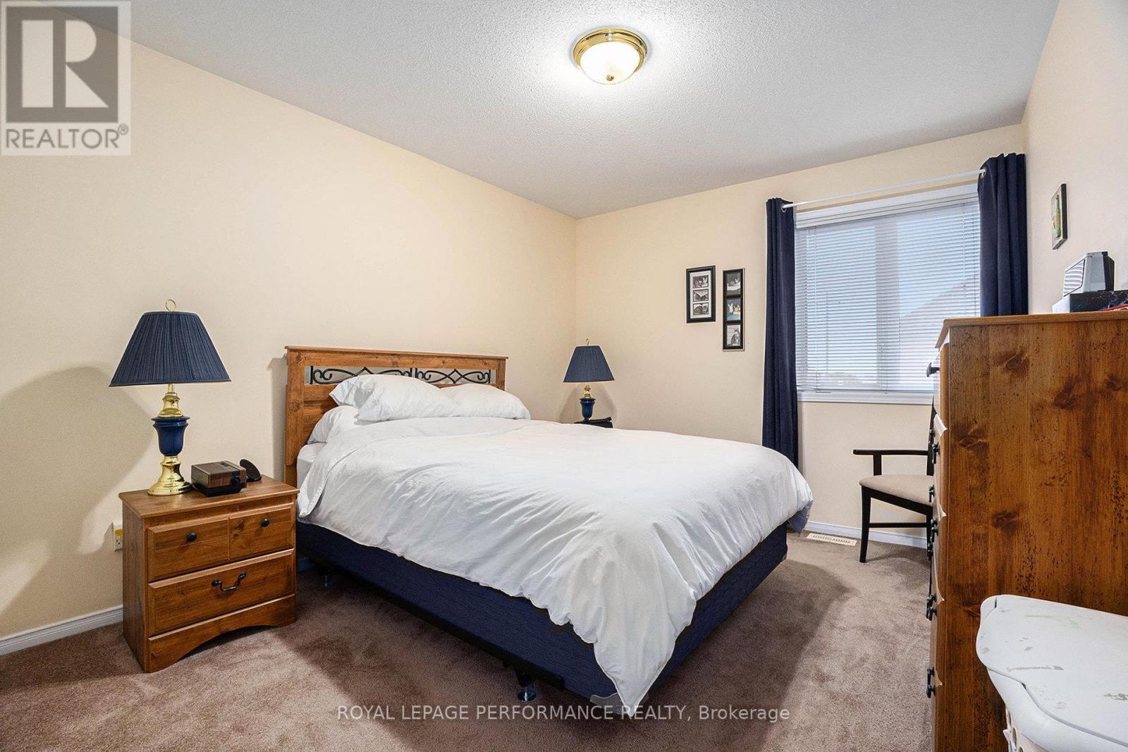 619 Chardonnay Drive, Ottawa, ON - Indoor Photo Showing Bedroom
