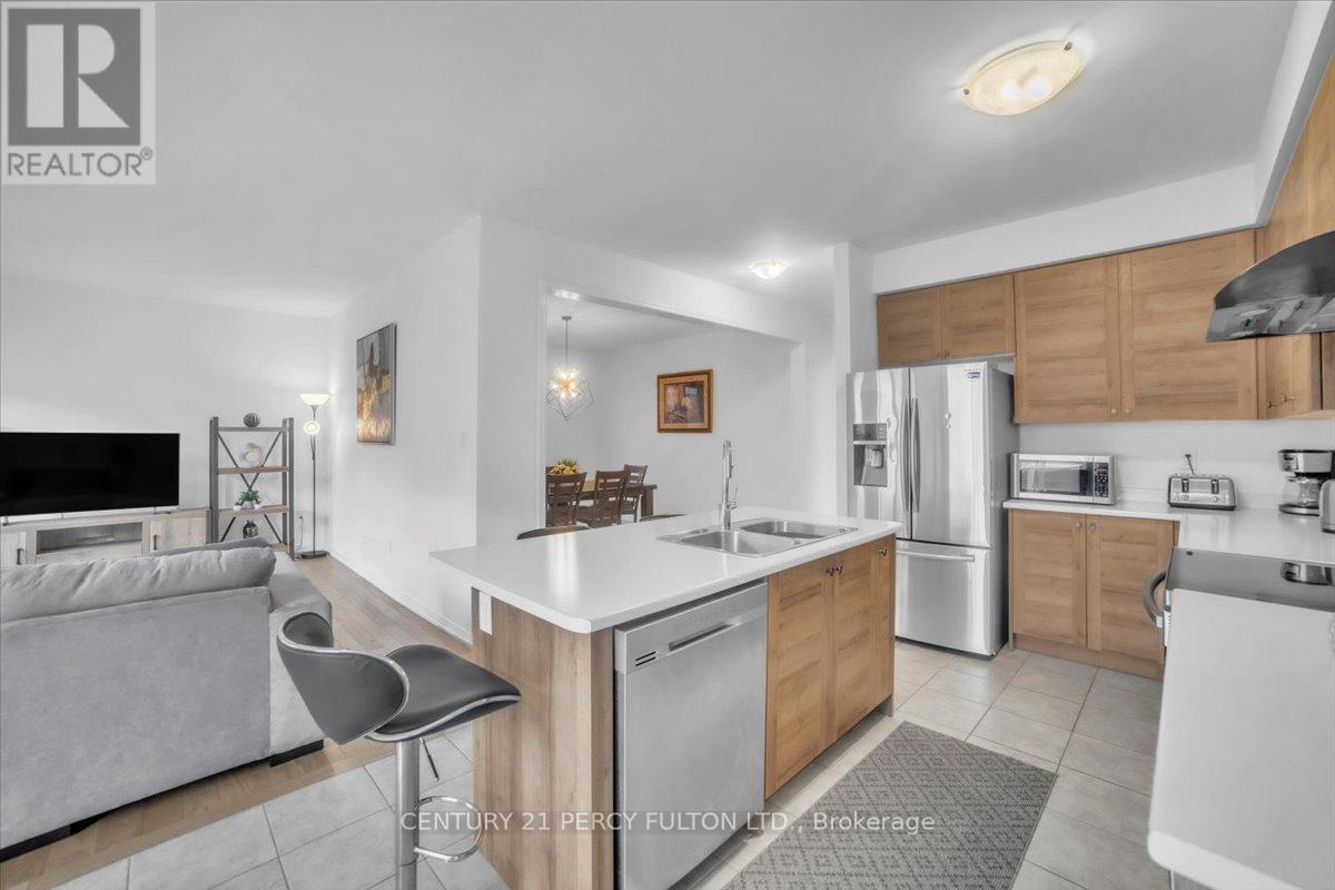 Main - 80 Cooke Avenue, Brantford, ON - Indoor Photo Showing Kitchen With Double Sink
