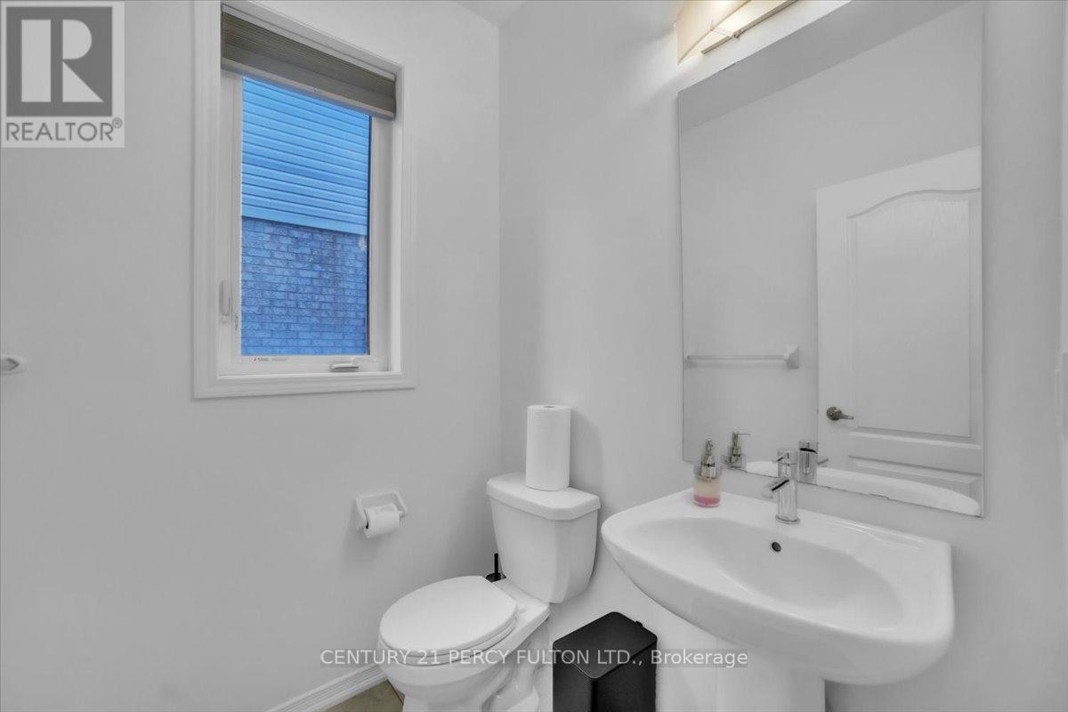 Bsmt - 80 Cooke Avenue, Brantford, ON - Indoor Photo Showing Bathroom